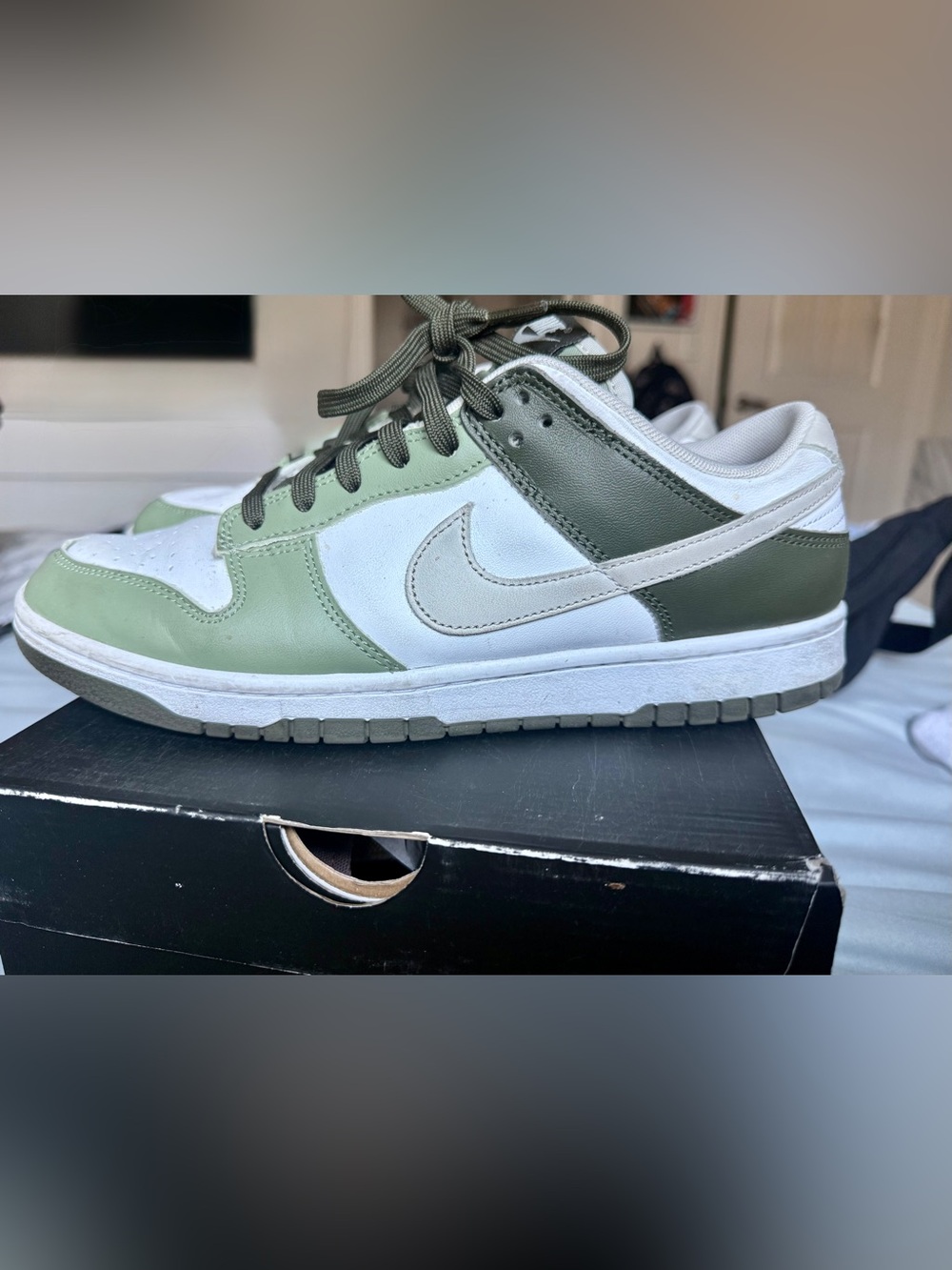 Nike dunk low oil green khaki sneakers men’s 9.5